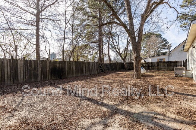 Building Photo - 303 W Horton St