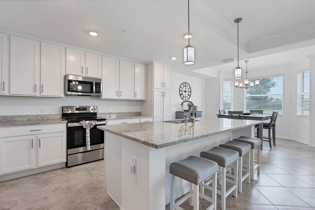 Building Photo - 14071 Heritage Landing Blvd