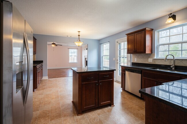 Building Photo - 157 Outpost Trl