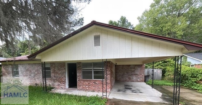 Primary Photo - 820 Kelly Dr