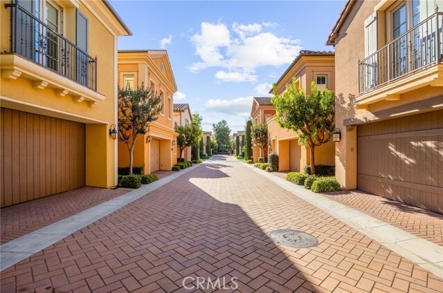 Building Photo - 75 Lupari