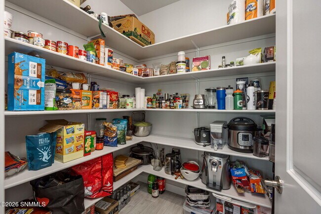 Building Photo - 3865 Jericho St