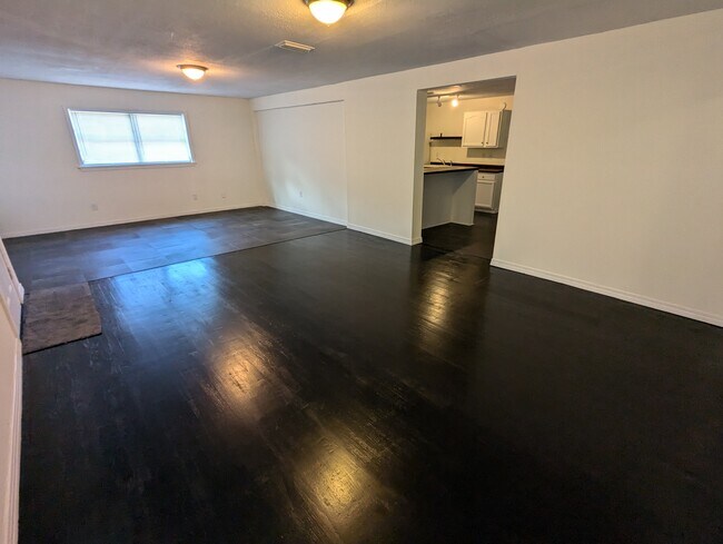 Building Photo - Shelton Beach