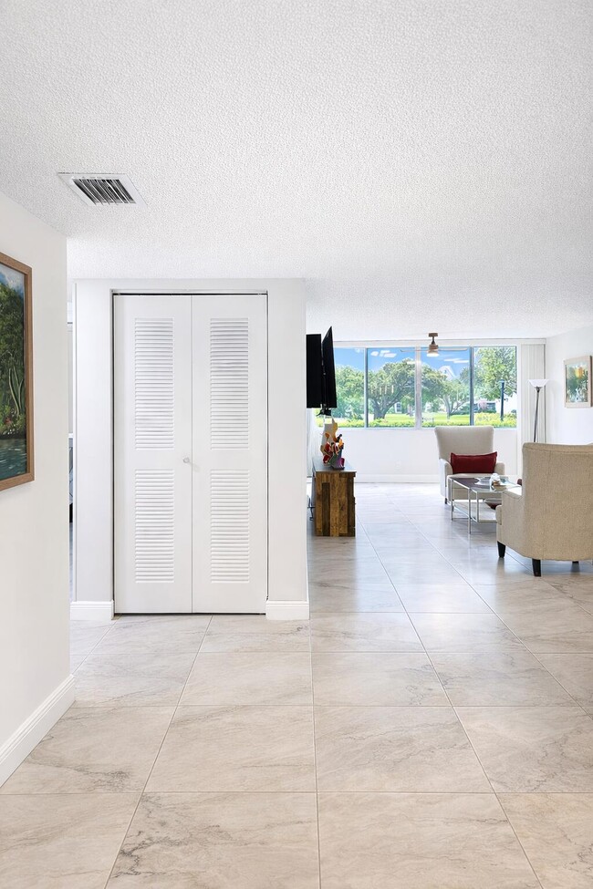 Building Photo - 6698 10th Ave N