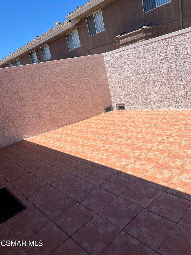 Building Photo - 255 N Skyline Dr