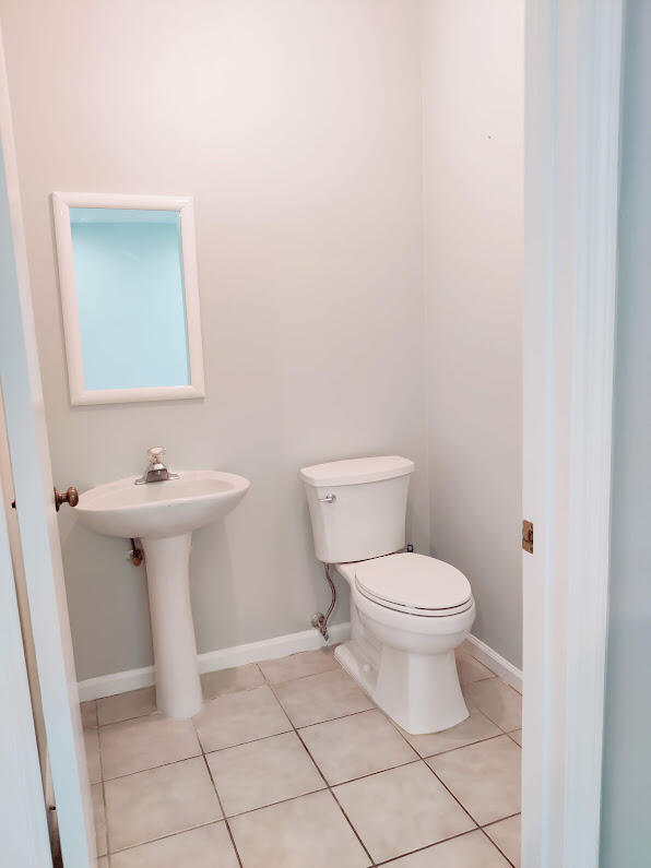 Building Photo - 6815 Via Regina