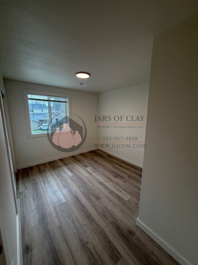 Building Photo - Dover Duplex 2025-1754