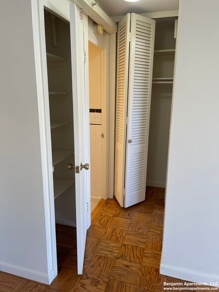 Building Photo - 71 Monmouth St