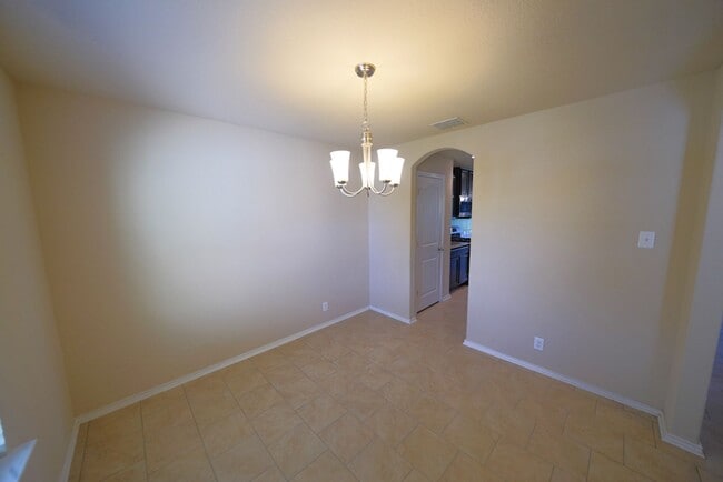 Building Photo - Gorgeous Selma Living with a Inground Pool! Realtor Commission: $625