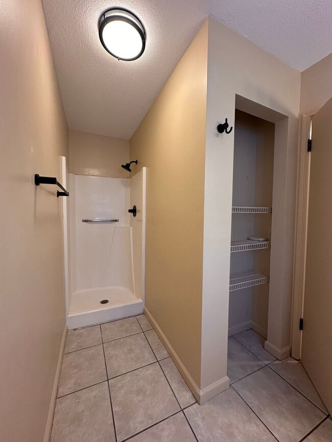 Building Photo - 2 Bedroom Condo In Destin-- Legion Drive!