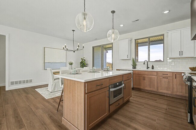 Building Photo - 4519 Estacada Dr
