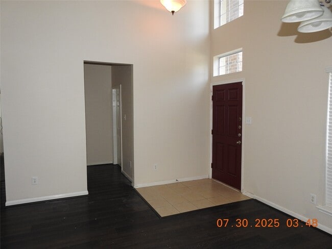 Building Photo - 7415 Oakwood Canyon Dr