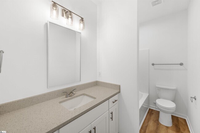 Building Photo - 13 Jamison St