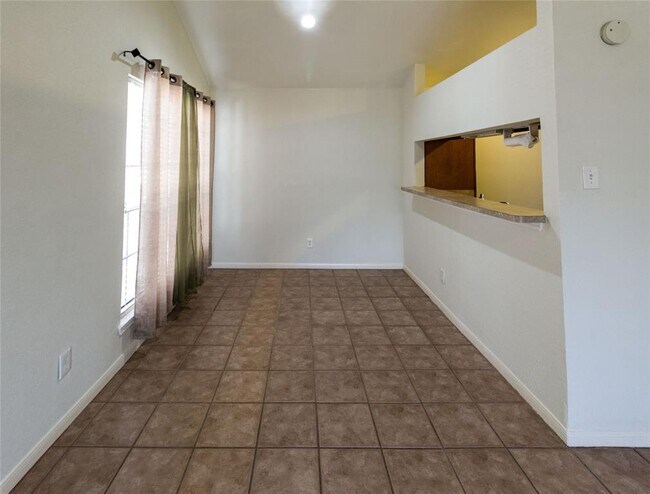 Building Photo - 2121 El Paseo St