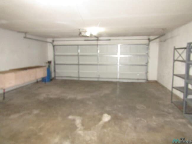 Building Photo - 1707 W Currier Ave