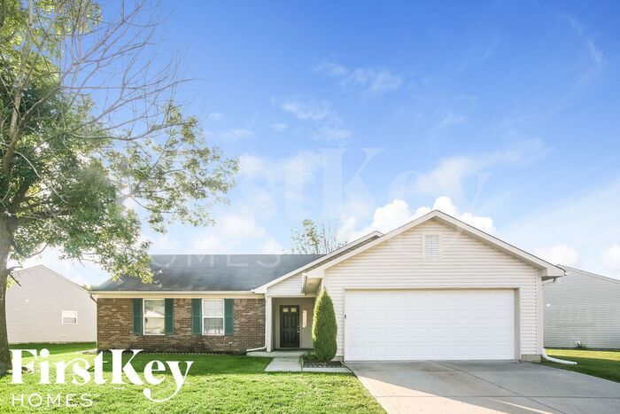 Primary Photo - 1821 Windy Hl Ln