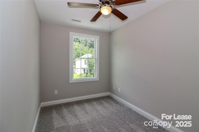 Building Photo - 3967 Newhall Dr NW