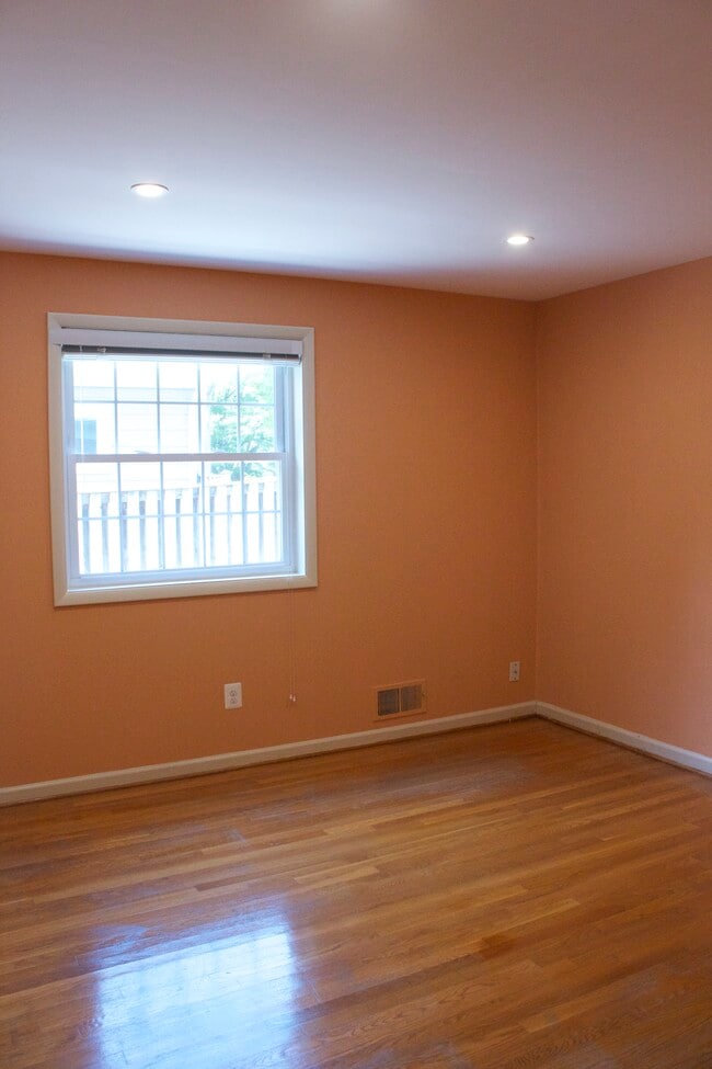 Building Photo - 5120 41st St NW