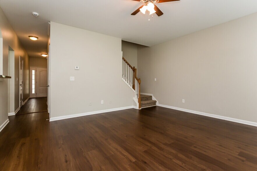 Building Photo - 7063 Grand Hickory Dr