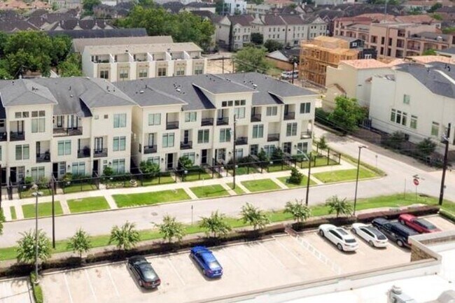 Building Photo - 3917 Rose St