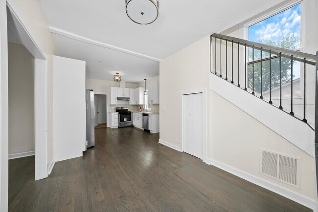 Building Photo - 9771 W 143rd St