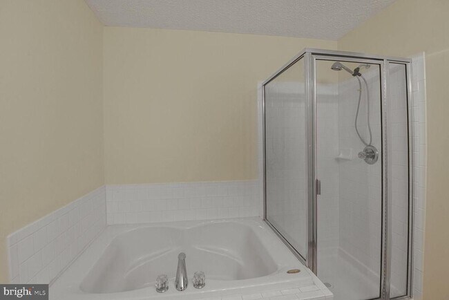 Building Photo - 4000 Estevez Ct