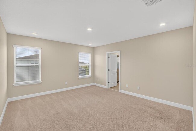 Building Photo - 2546 Warren Acrs Blvd