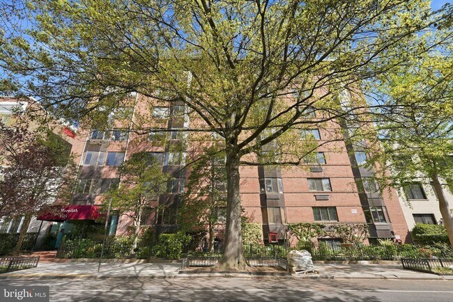 Building Photo - 1825 T St NW