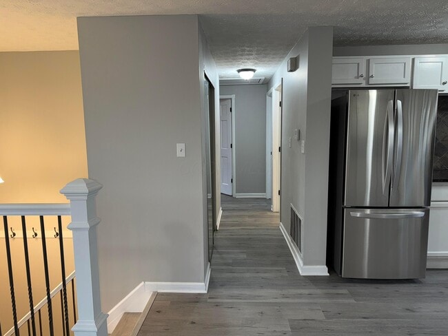 Building Photo - 1177 Hilton Dr