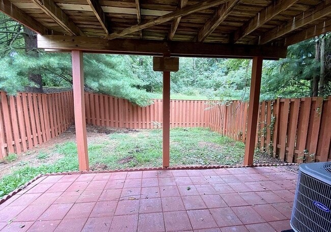 Building Photo - 9 Prairie Landing Ct