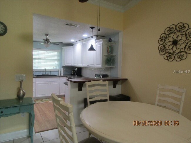 Building Photo - 3663 Longmeadow