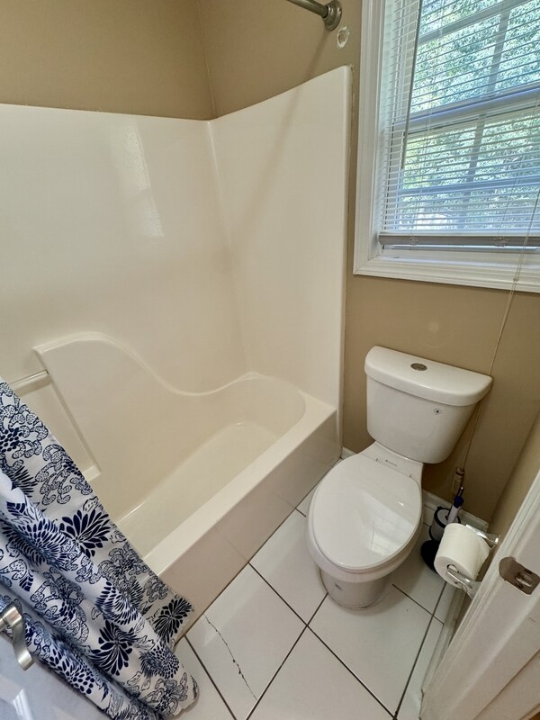 Building Photo - 431 Whitewater Tr