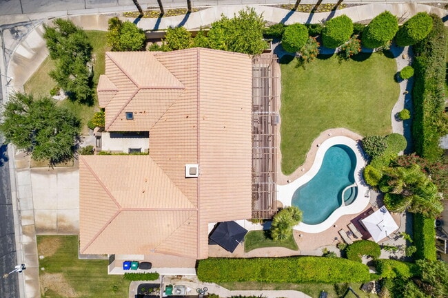 Building Photo - 76941 Coventry Cir