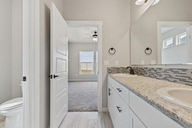 Building Photo - 8480 E Drover Loop