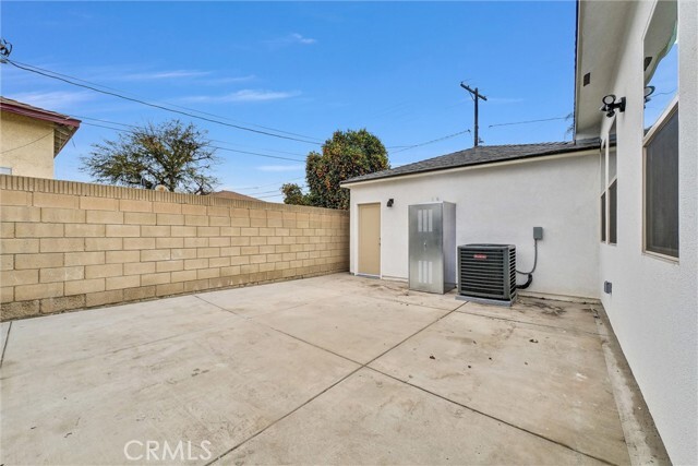 Building Photo - 14822 Ibex Ave