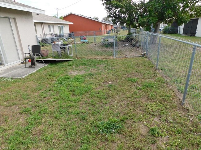 Building Photo - 508 SE 7th St