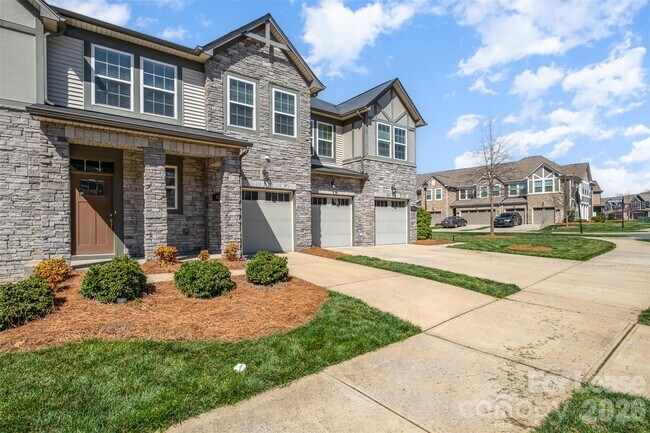 Building Photo - 9320 Glenburn Ln