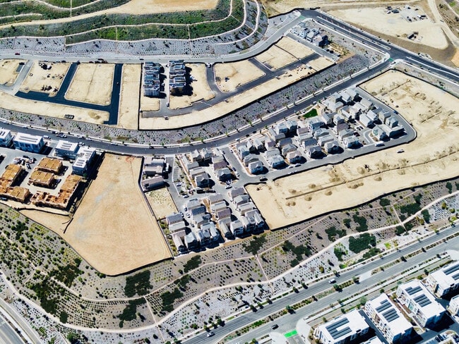 Building Photo - 27366 Hyland Ct