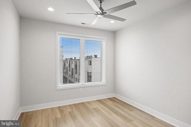 Building Photo - 2150 Northbank Pl