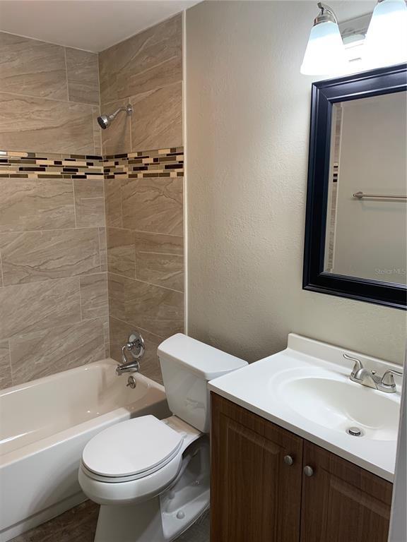 Building Photo - 955 Knox McRae Dr