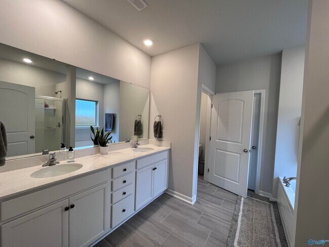 Building Photo - 13234 Billet Dr