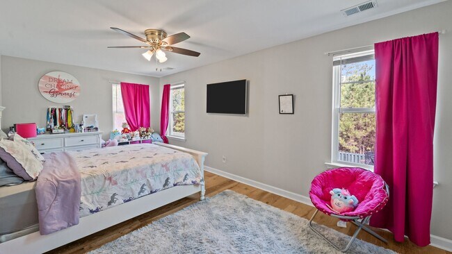 Building Photo - Beautifully Upgraded Home with Outdoor Fire Pit and Fenced Backyard in Buckhead East