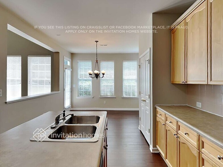 Building Photo - 6103 The Meadows Ln