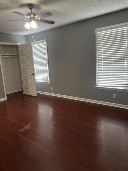 Building Photo - 1303 Mallard Dr