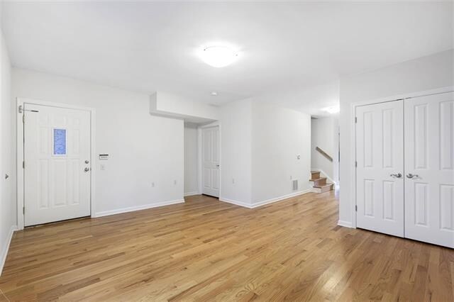 Building Photo - 437 Whiton St