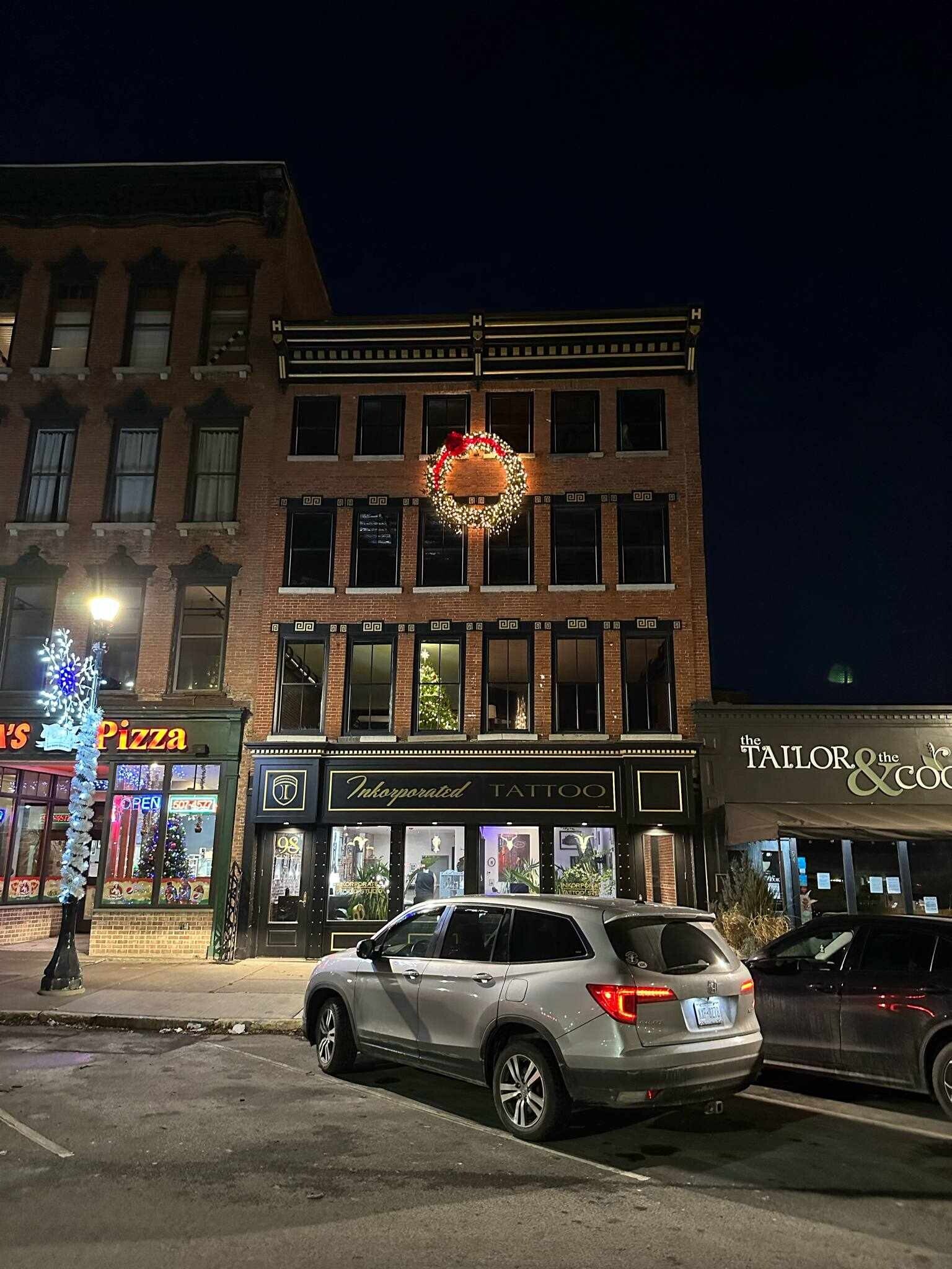 Building Photo - 98 Genesee St