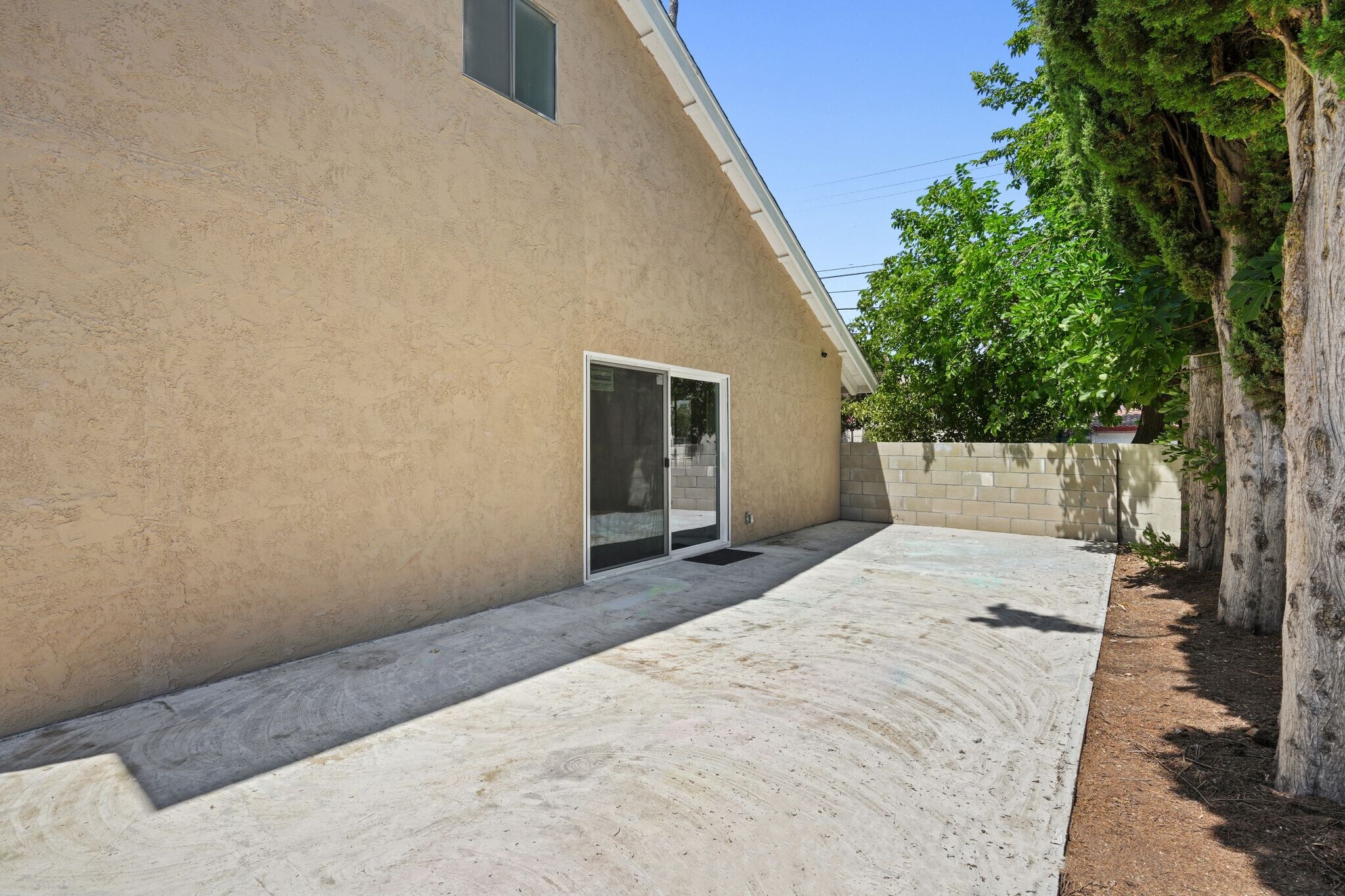 Building Photo - 18144 Erwin St