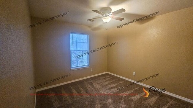 Building Photo - 3/2 Tradewinds Brick Home