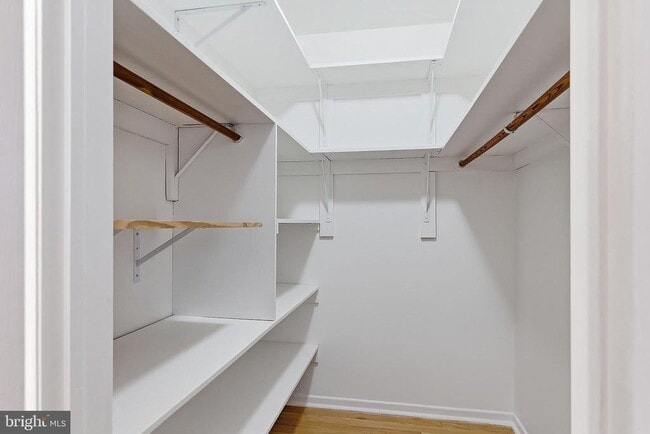 Building Photo - 60 Hampshire Dr