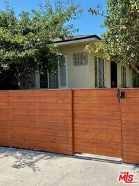Building Photo - 5561 Inglewood Blvd